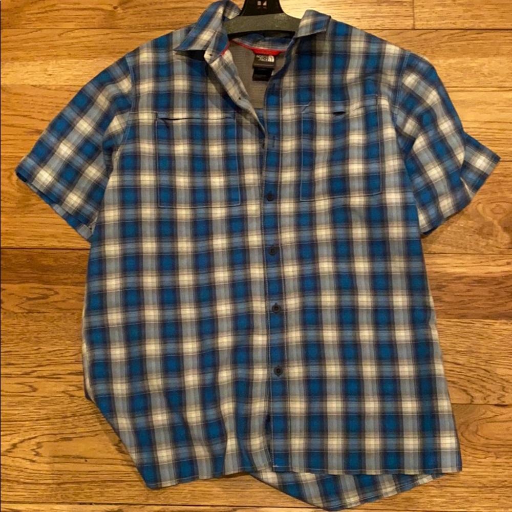 Men’s North Face button down shirt
